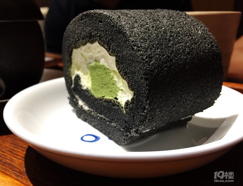 【7隊(duì)】本來(lái)想吃一身綠,沒(méi)想到吃的么么黑