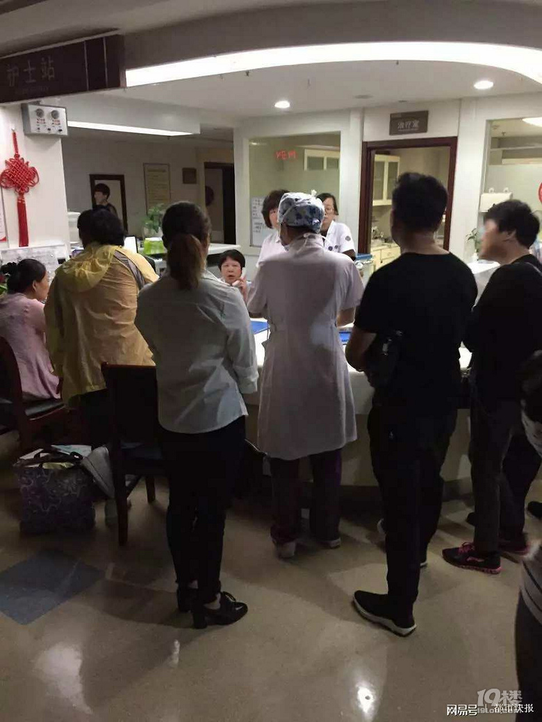 杭州怀孕二胎妈妈觉得肚子疼去上厕所,没想-早