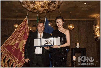 她是亚洲首位获威尼斯最佳女主的中国演员