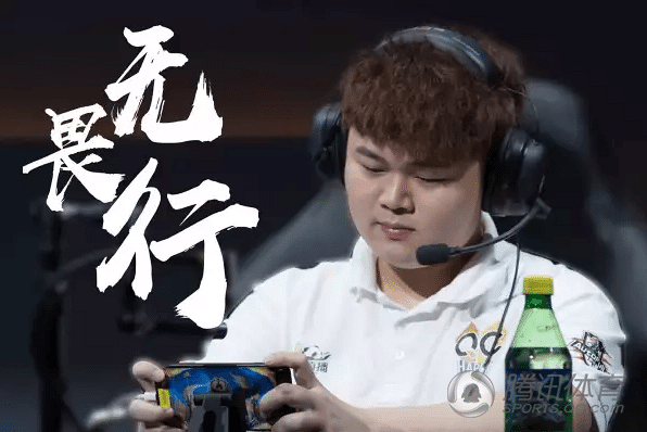 组图:QGhappy最新定妆照流出 猫神表情呆萌-八