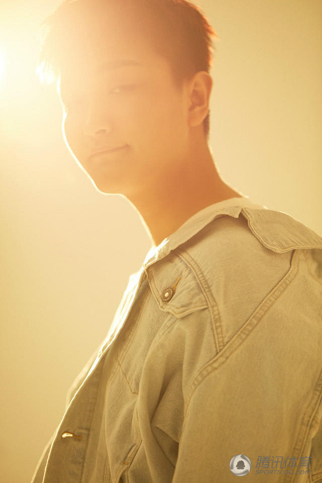 组图:QGhappy拍写真 日系小清新风格成熟稳重