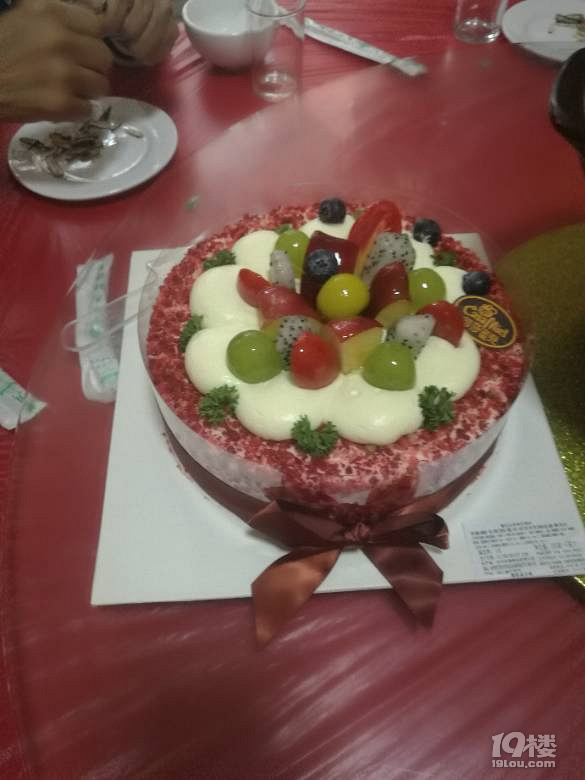 祝妈妈生日快乐!愿妈妈健康快乐每天,感谢