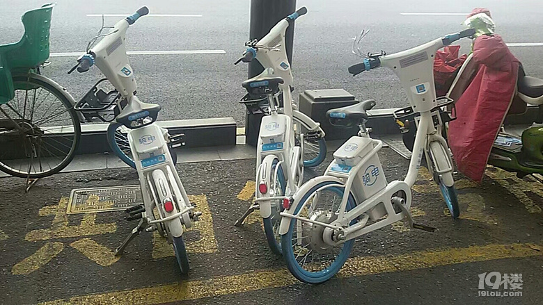 杭州市区不应该存在共享电动自行车,应该全部
