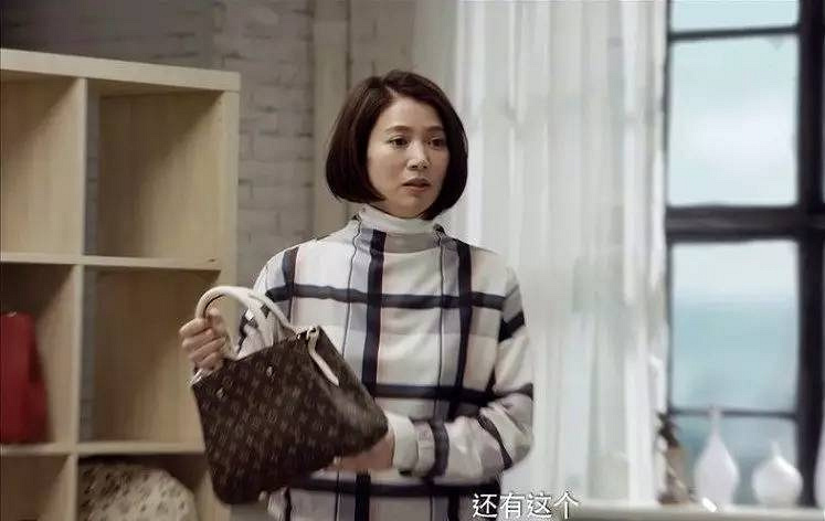 张智霖神模仿袁咏仪买包包…哈哈哈哈这真的是