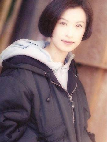 一个是买菜市民刘先生,一个是学历最高港姐,他