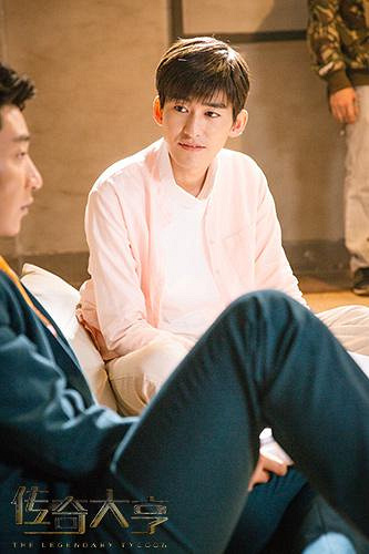 张翰展电影人爱国担当 《传奇大亨》爆发正能