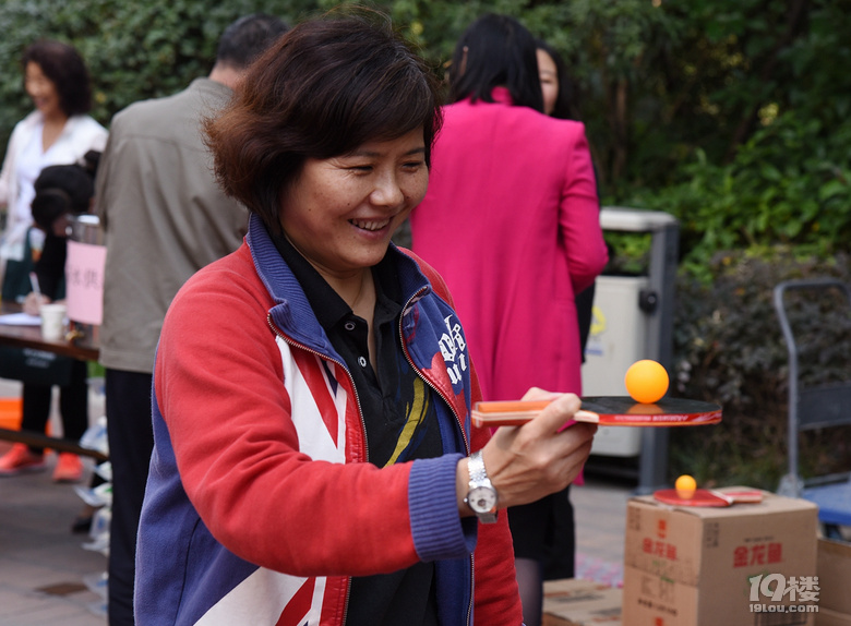 尊老敬老孝当先,情浓情重爱传递-我要爆料-我要