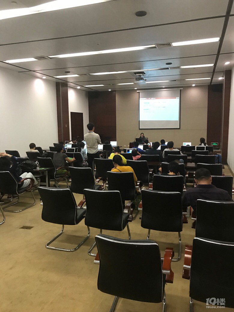 图书馆假日小队活动