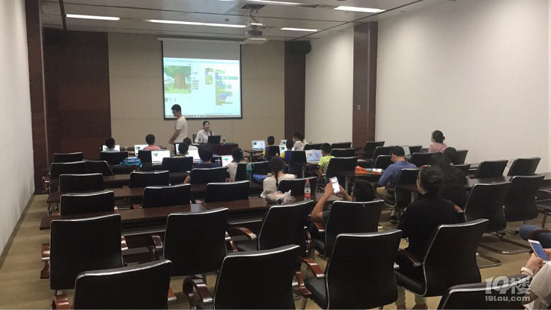 图书馆假日小队活动