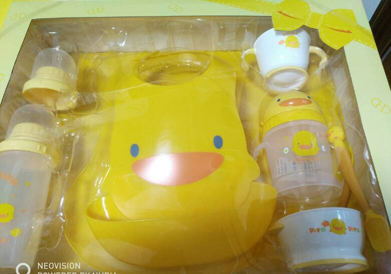 全新黄色小鸭礼盒装白菜价转让_重庆跳蚤市场