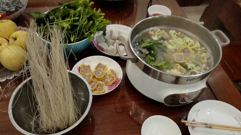 俩夫妻的晚餐,吃的撑死了。_手机里的家常菜_