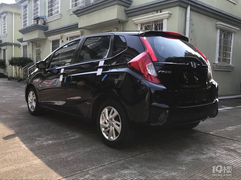 本田飞度新款1.5自动 黑色