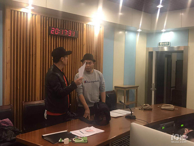 中国好声音小二班班长崔忠华为《直播游戏》