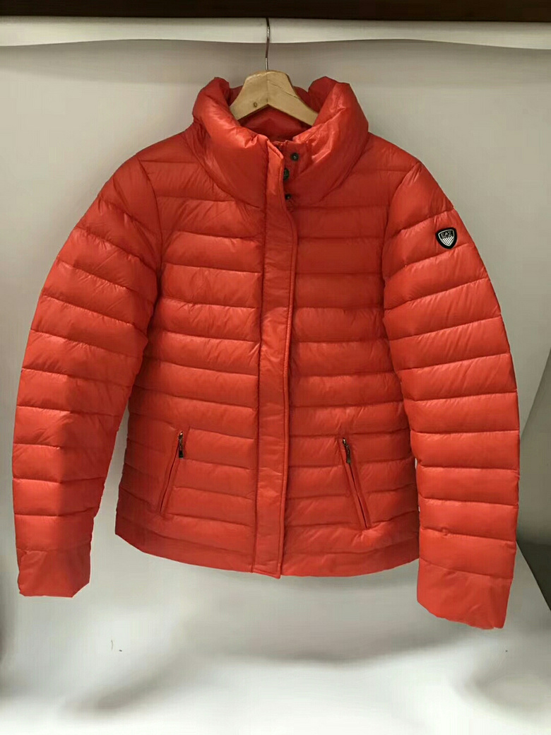 正品AJ短款羽绒服,均码哈,125斤以内_跳蚤市场