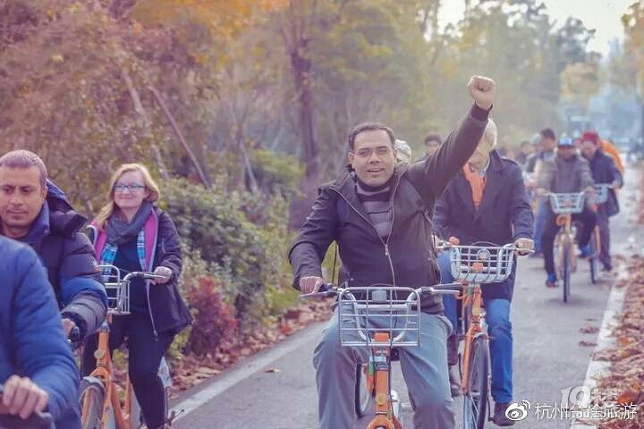 老外在莫干山骑共享单车邂逅最美乡村-结伴同