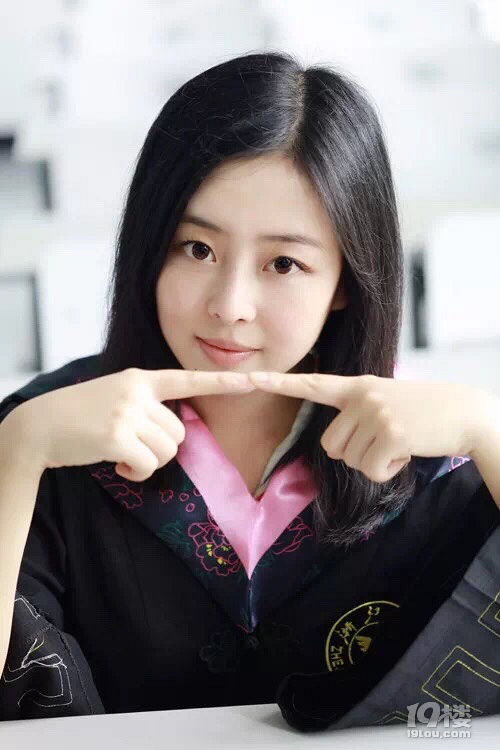 浙大美女学霸,6年跨4个专业,读到博士