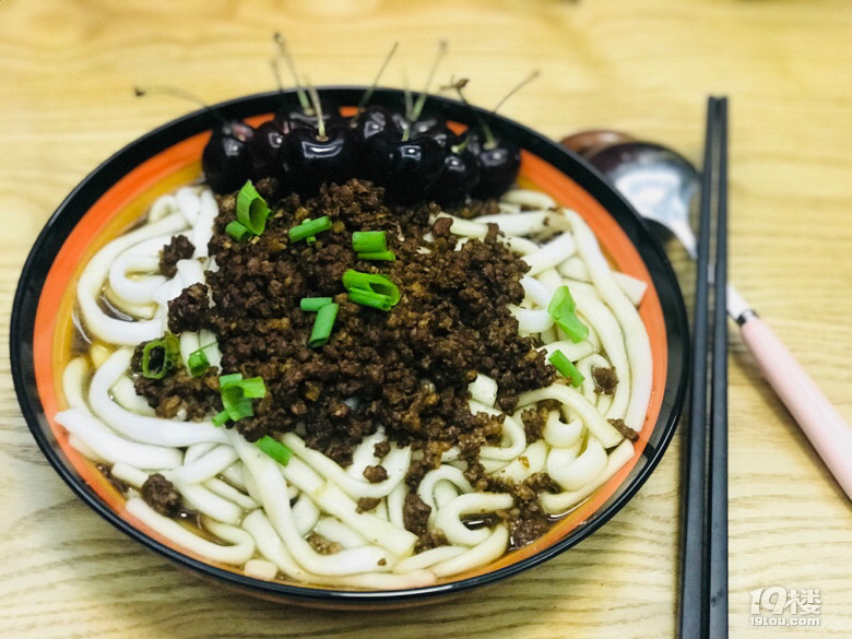 【洗手为你做羹汤】之肉酱土豆粉