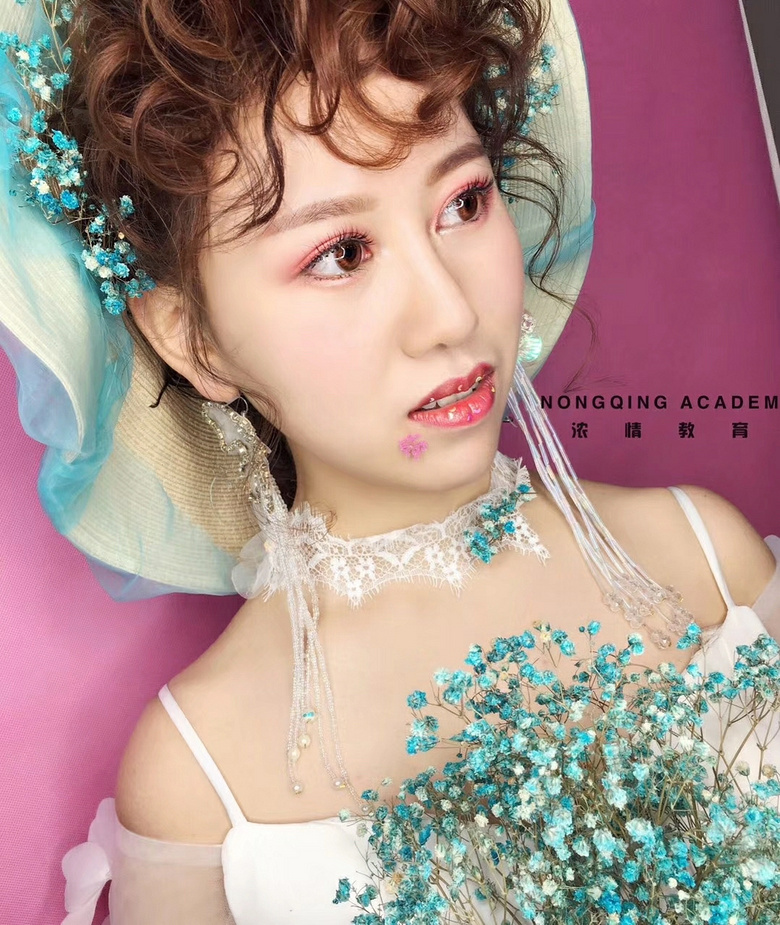 在杭州学化妆__浓情8款新娘造型