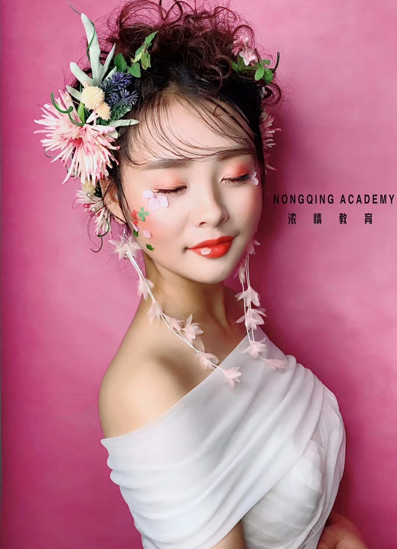 在杭州学化妆__浓情8款新娘造型