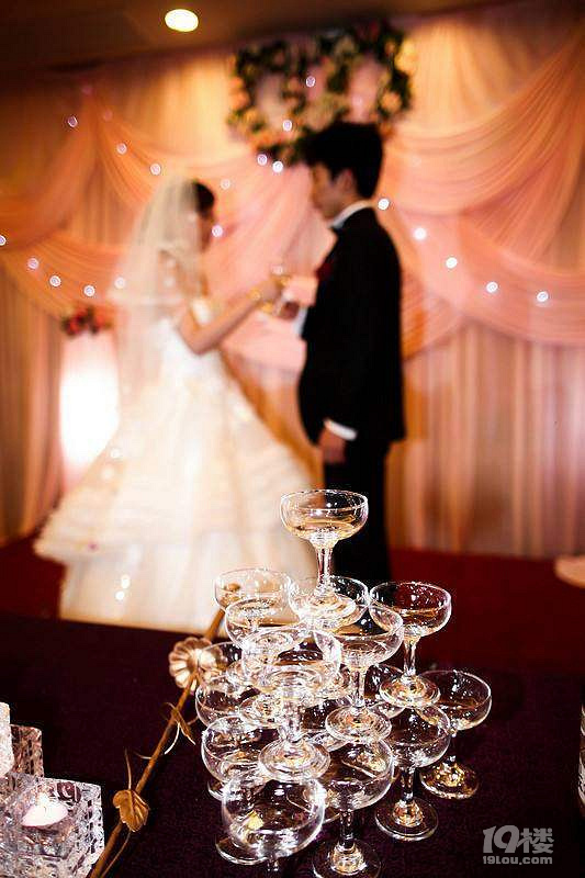 一起来说说参加婚礼最意外的事情?你最服的是