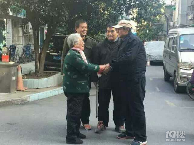 第10年!杭州一八旬老人年年送環(huán)衛(wèi)工溫暖紅包