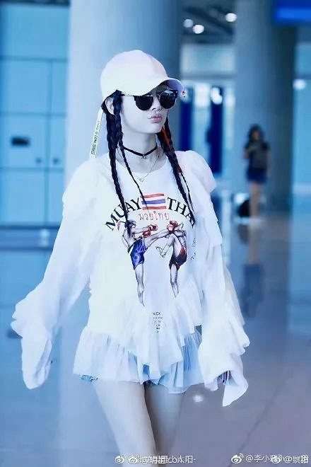 50岁了还能卖萌,女明星嘟嘟嘴有年龄限制吗