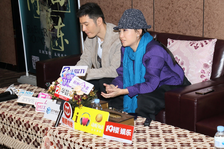 黄晓明来杭州,终于见到教主真人!只想说,他人真的好温和啊