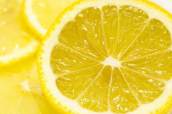 脸上让人抓狂的色斑怎么祛除?用什么方法才能