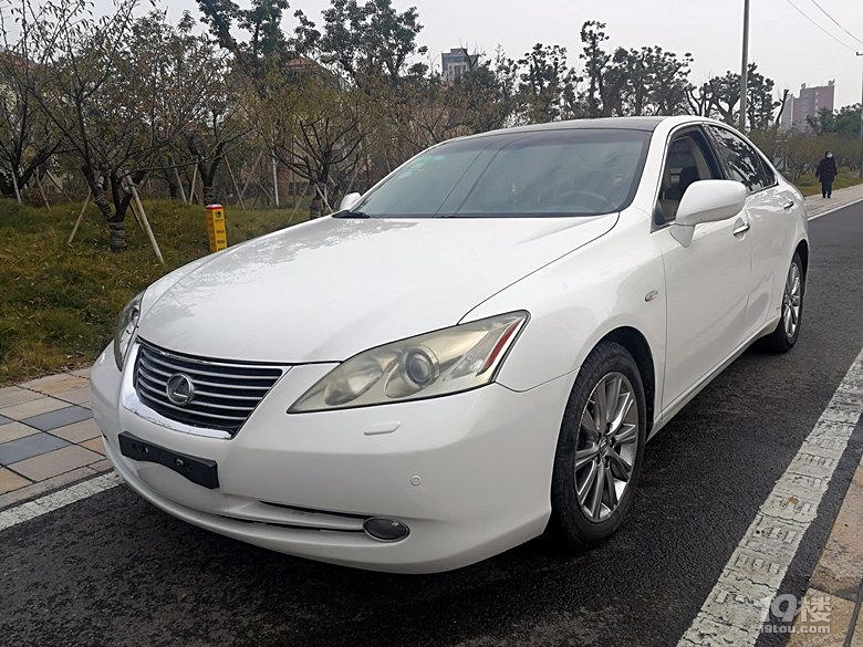 雷克萨斯es350豪华型 白色