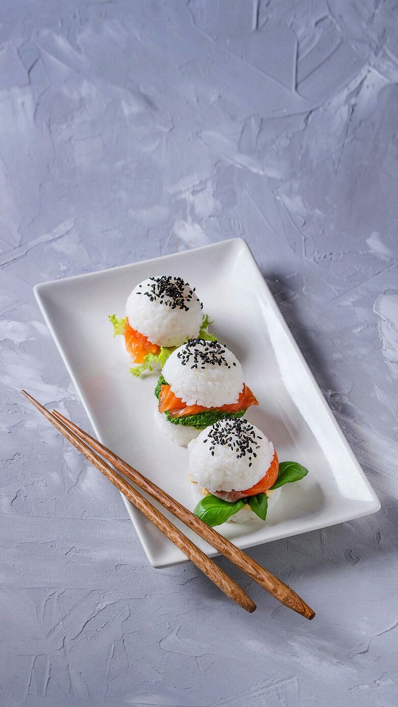 各位中午好,今天一觉睡到自然醒真爽