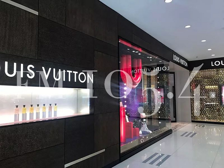 一万五的lv包包要买必须搭售杭州大厦lv专柜这么霸气