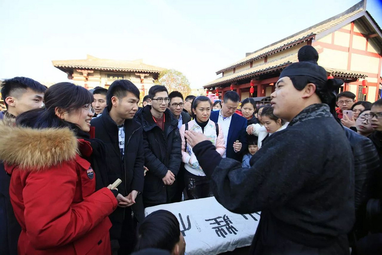 几岁谈恋爱几岁结婚几岁生孩子?太多烦心的问