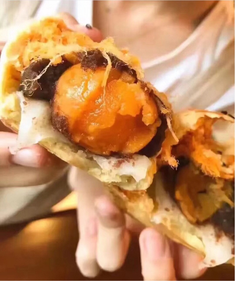超大麻薯肉松蛋黄酥