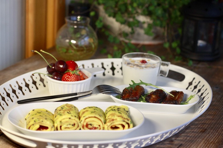 #小学生早餐#麦片牛奶,鸡蛋饼,黑胡椒子