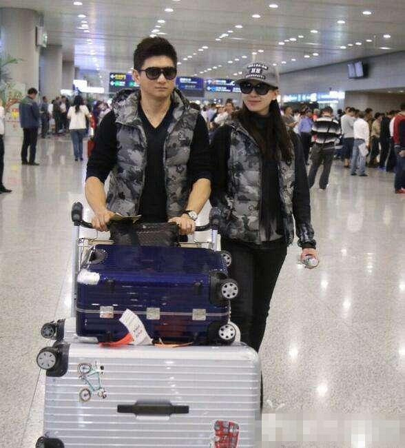 吵架了?吴奇隆机场全程黑脸 刘诗诗无奈追喊没