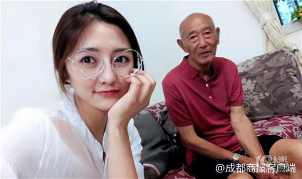 看哭了!女孩和病重爷爷拍婚纱照:只想让他看到