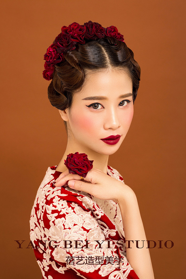 让你美到发光!2018最in敬酒造型早知道