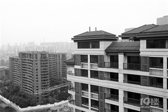 房子還沒(méi)造好 很多市民已經(jīng)跑來(lái)問(wèn)價(jià)求購(gòu)了