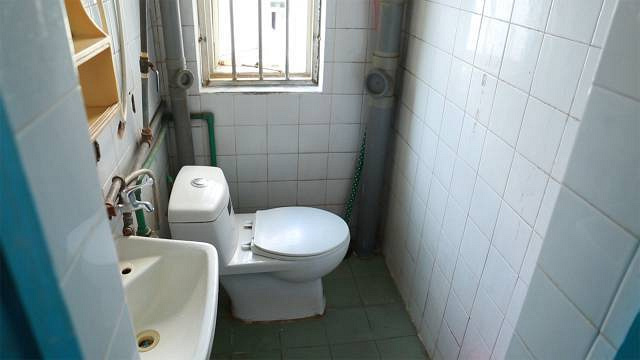 老房卫生间