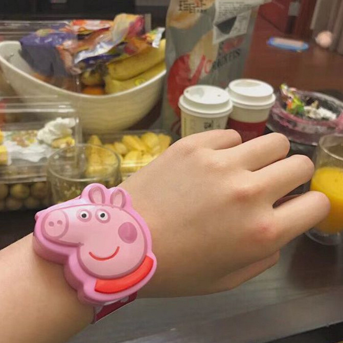 笑岔气!初一年级社会人的装扮特征原来是这