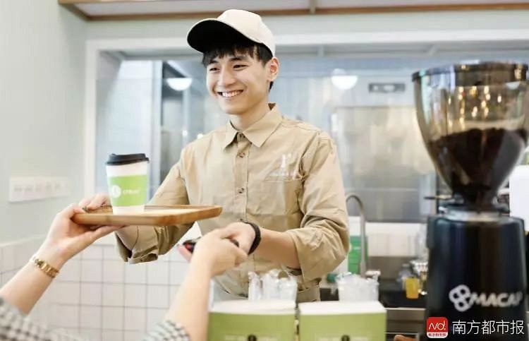 抖音上广州网红小帅哥获百万点赞,打工地方却