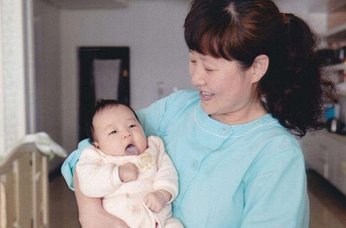 做月嫂需要具备哪些条件?月嫂培训公司哪家好