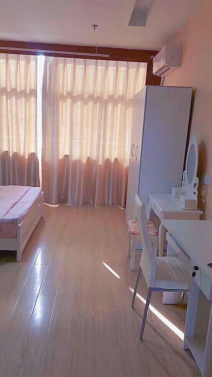 商城南路,汇德隆家电旁 独门独户,精装单身公寓