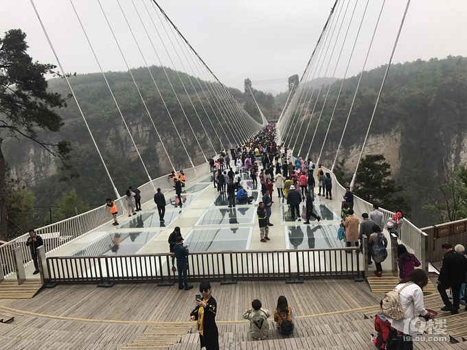 我和女閨蜜一起漫步張家界鳳凰美圖美食美景