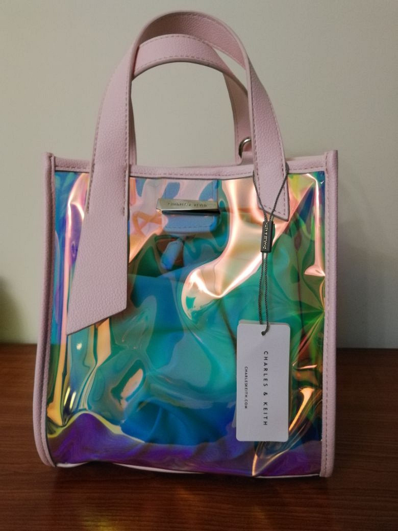 小CK镭射包转让(全新)