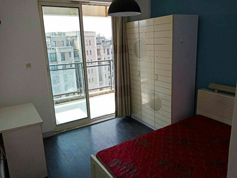 金海城附近九洲芳园临客运中心地铁站独卫带阳