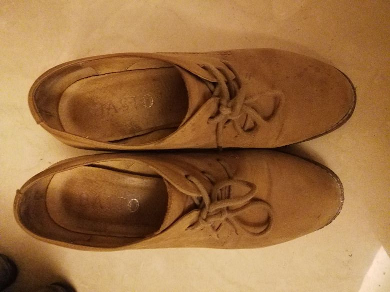 免费送鞋子225码,适合35.36