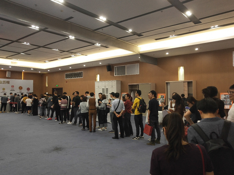 金牌厨柜“天天服务季”启动仪式暨感恩回馈典礼