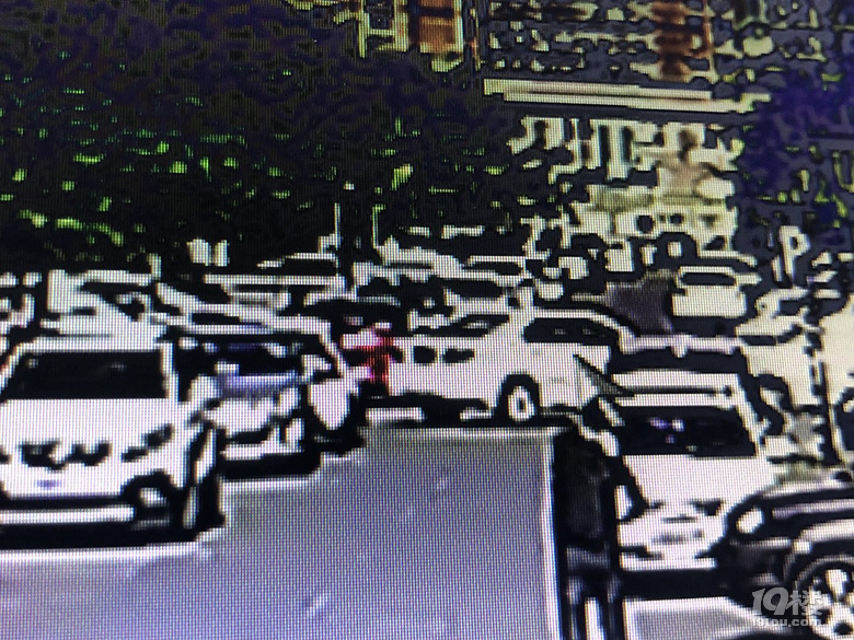 當劃車嫌疑人身份確認時,小區(qū)的攝像頭竟然都壞了