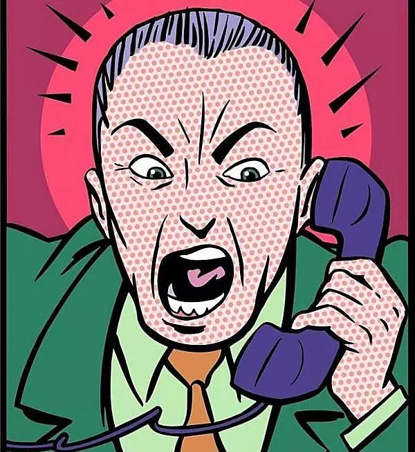 "老板摇头苦笑:" 还有谁,就是那个贼呗.